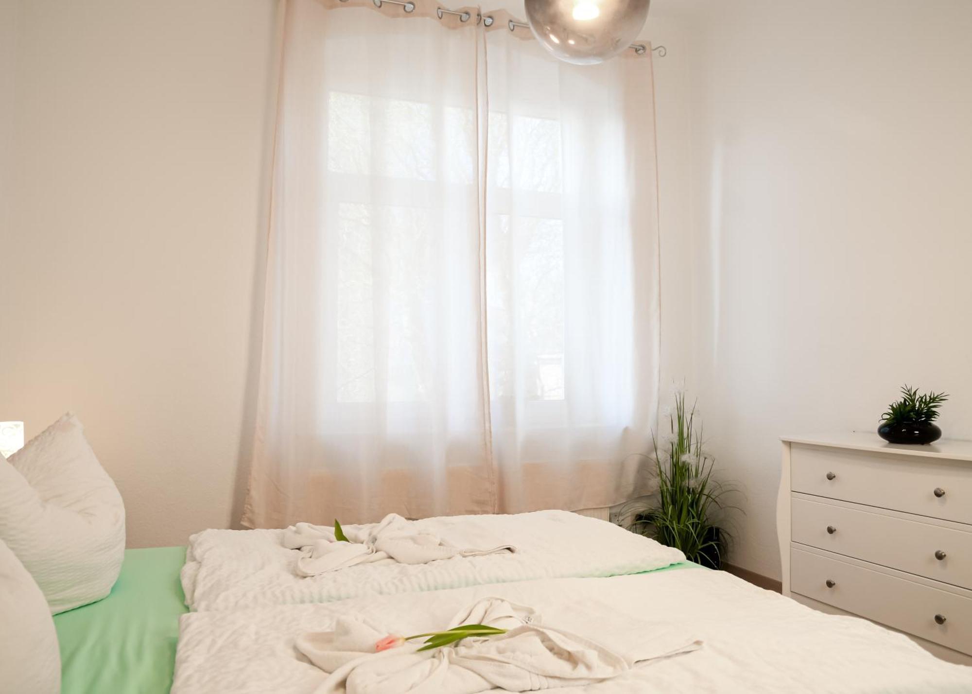 Apartmenthaus Rankestrasse 4 Дрезден Екстериор снимка